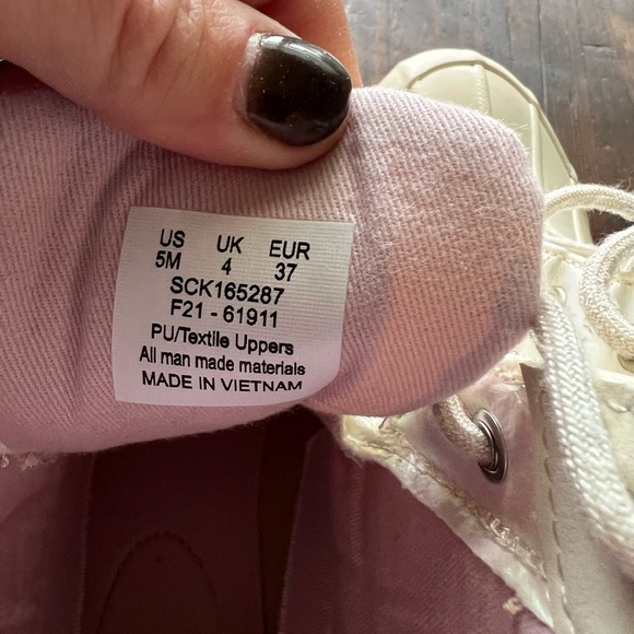 Sperry snow boots - size 5 - Picture 4 of 6